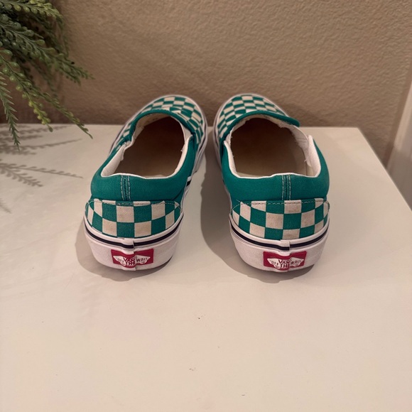 Vans Slip-On Checkerboard Skate Shoe - Pepper Green
Size: Mens 7/Womens 8.5 - Picture 5 of 8